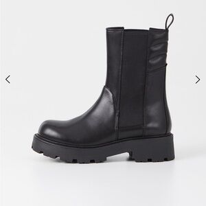 Vagabond Shoemaker Cosmo 2.0 lugsole Chelsea boot